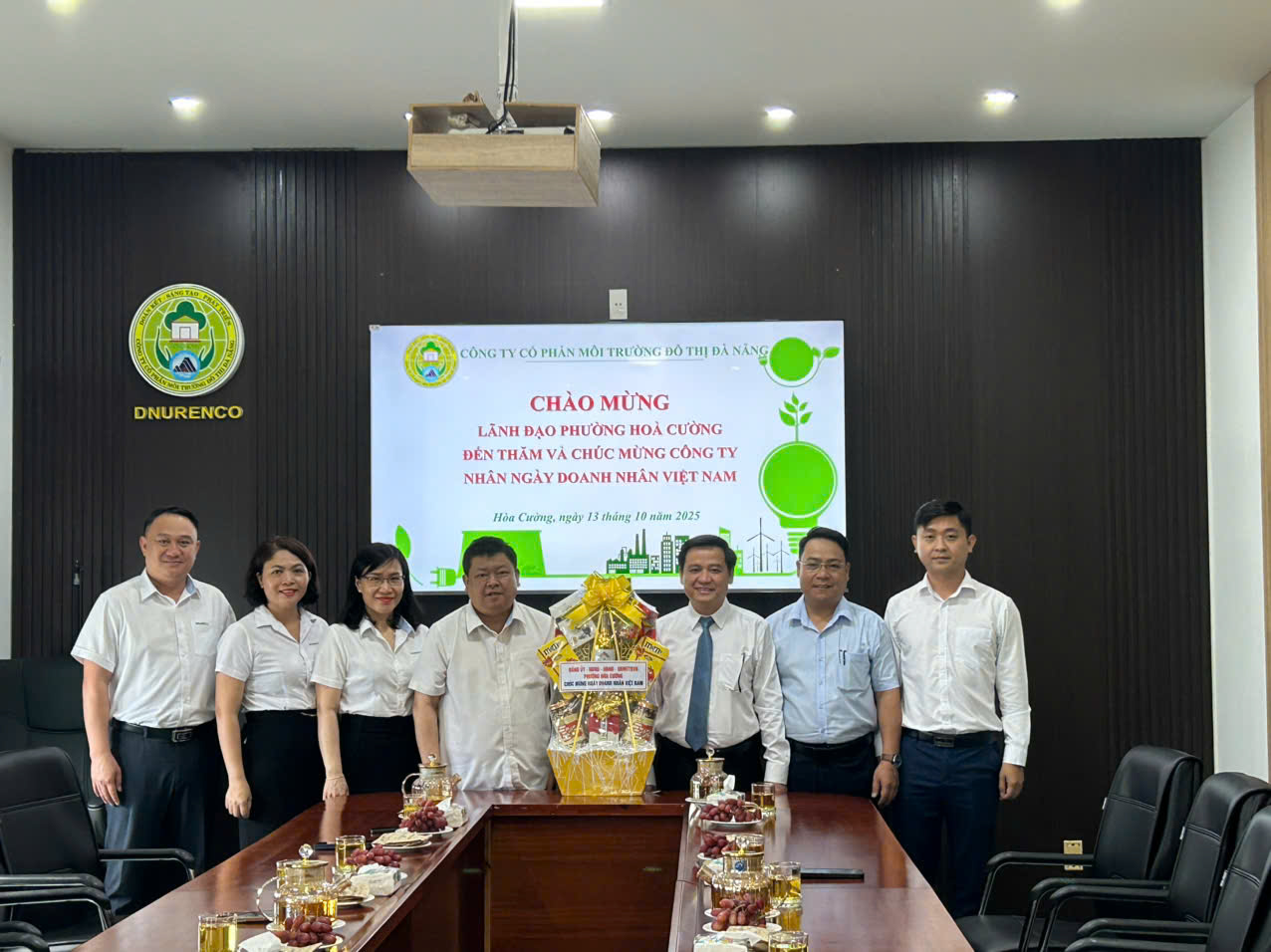 ĐẢNG ỦY- HĐND-UBND-UBMTTQVN PHƯỜNG HÒA CƯỜNG THĂM HỎI, CHÚC MỪNG CÁC DOANH NGHIỆP NHÂN NGÀY DOANH NHÂN VIỆT NAM 13/10