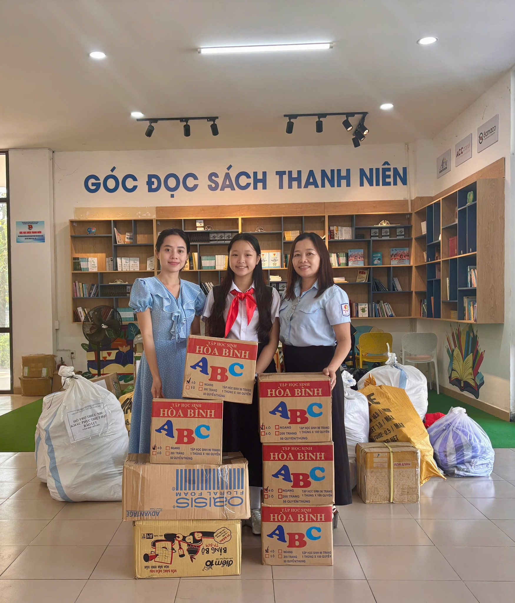 HỌC SINH TRƯỜNG THCS TÂY SƠN VỚI NGHĨA CỬ CAO ĐẸP HƯỚNG VỀ ĐỒNG BÀO VÙNG BÃO