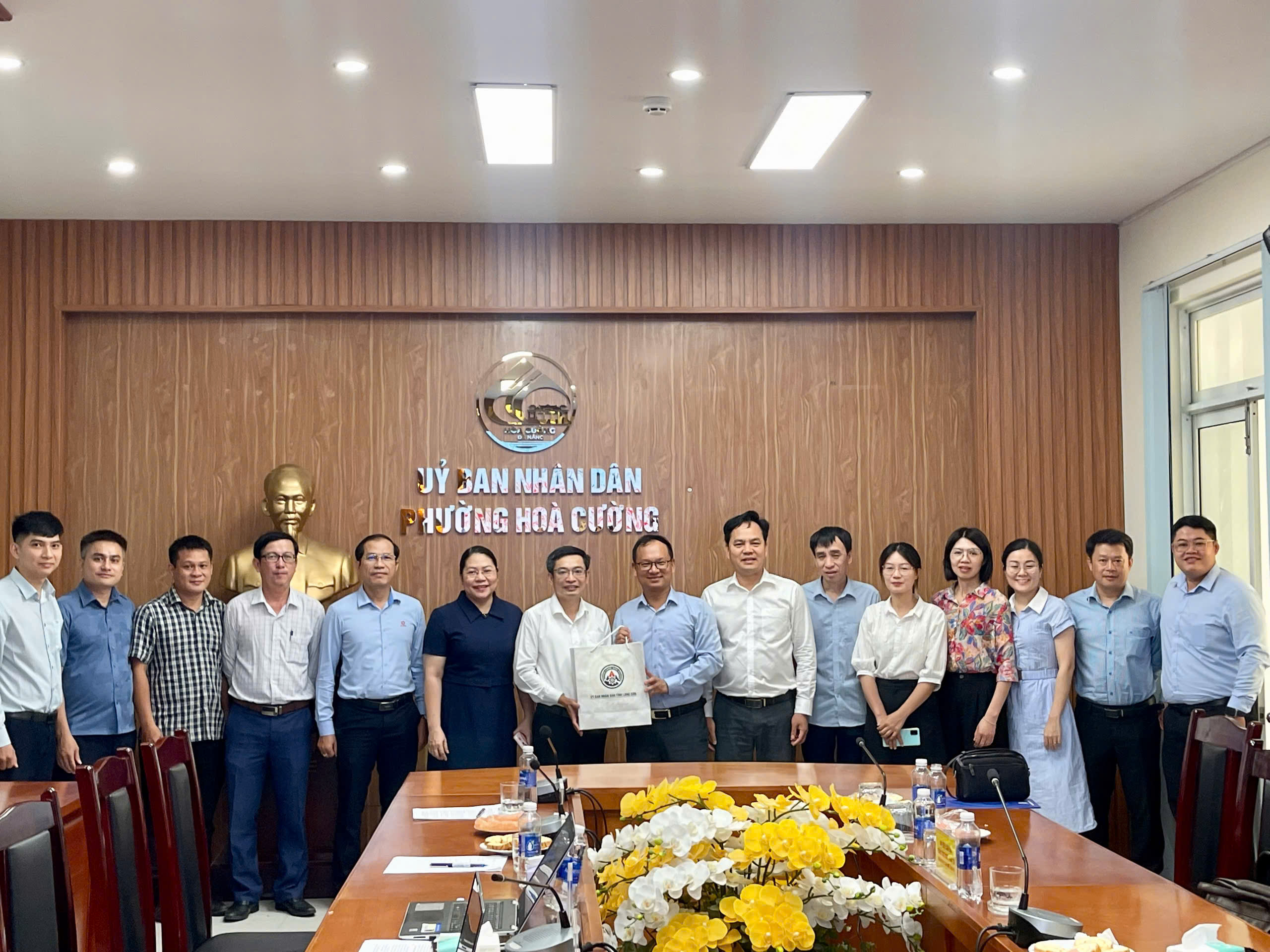 ĐÓN TIẾP VÀ LÀM VIỆC VỚI ĐOÀN CÔNG TÁC CỦA SỞ KHOA HỌC VÀ CÔNG NGHỆ TỈNH LẠNG SƠN