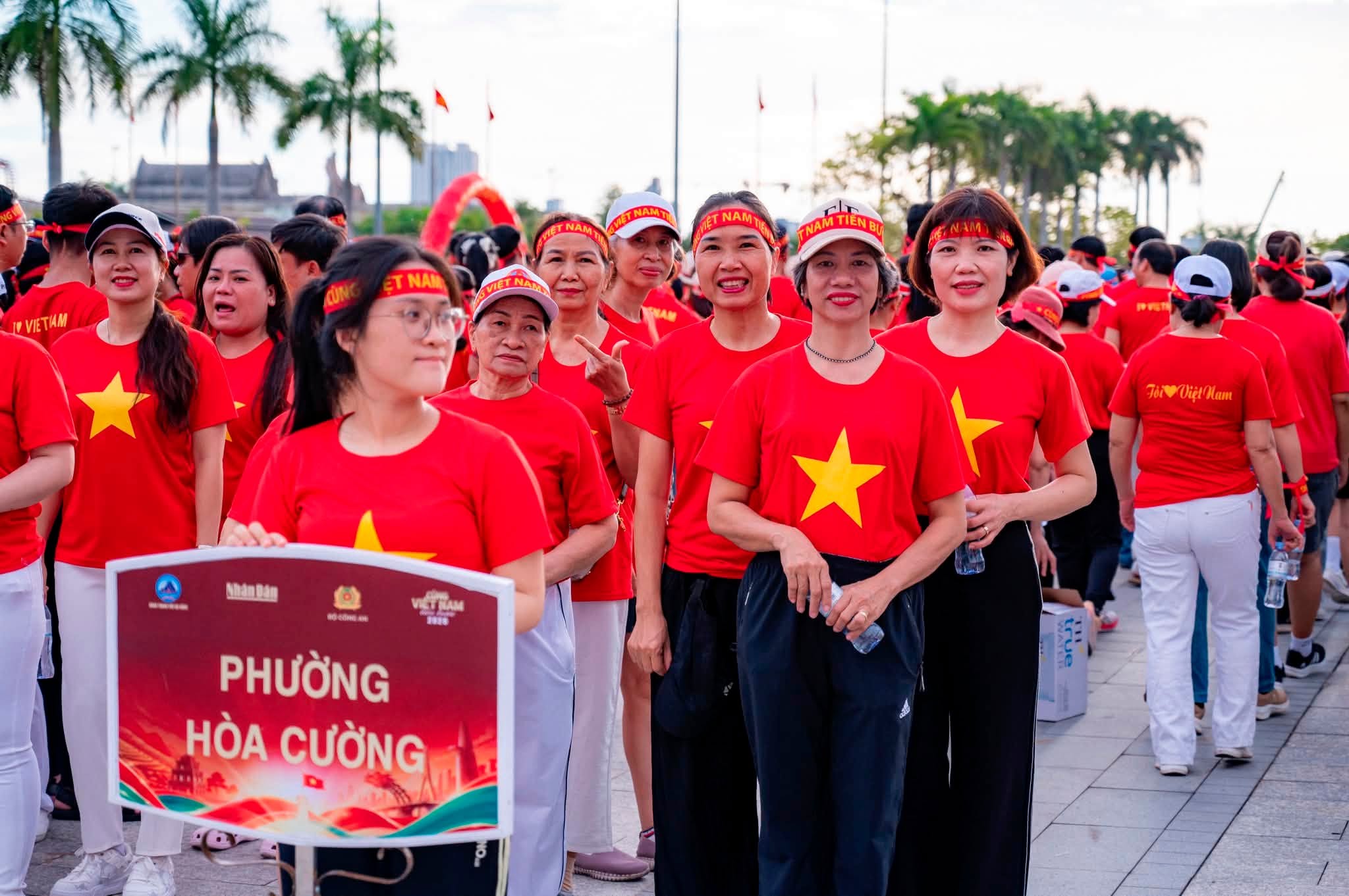 PHƯỜNG HÒA CƯỜNG HƯỞNG ỨNG “CÙNG VIỆT NAM TIẾN BƯỚC”
