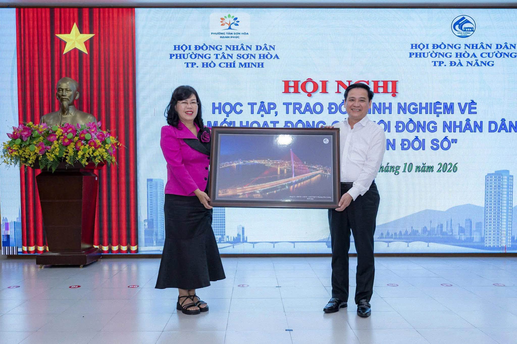 HÒA CƯỜNG – TÂN SƠN HÒA: GIAO LƯU, CHIA SẺ KINH NGHIỆM, ĐẨY MẠNH CHUYỂN ĐỔI SỐ TRONG HOẠT ĐỘNG HĐND